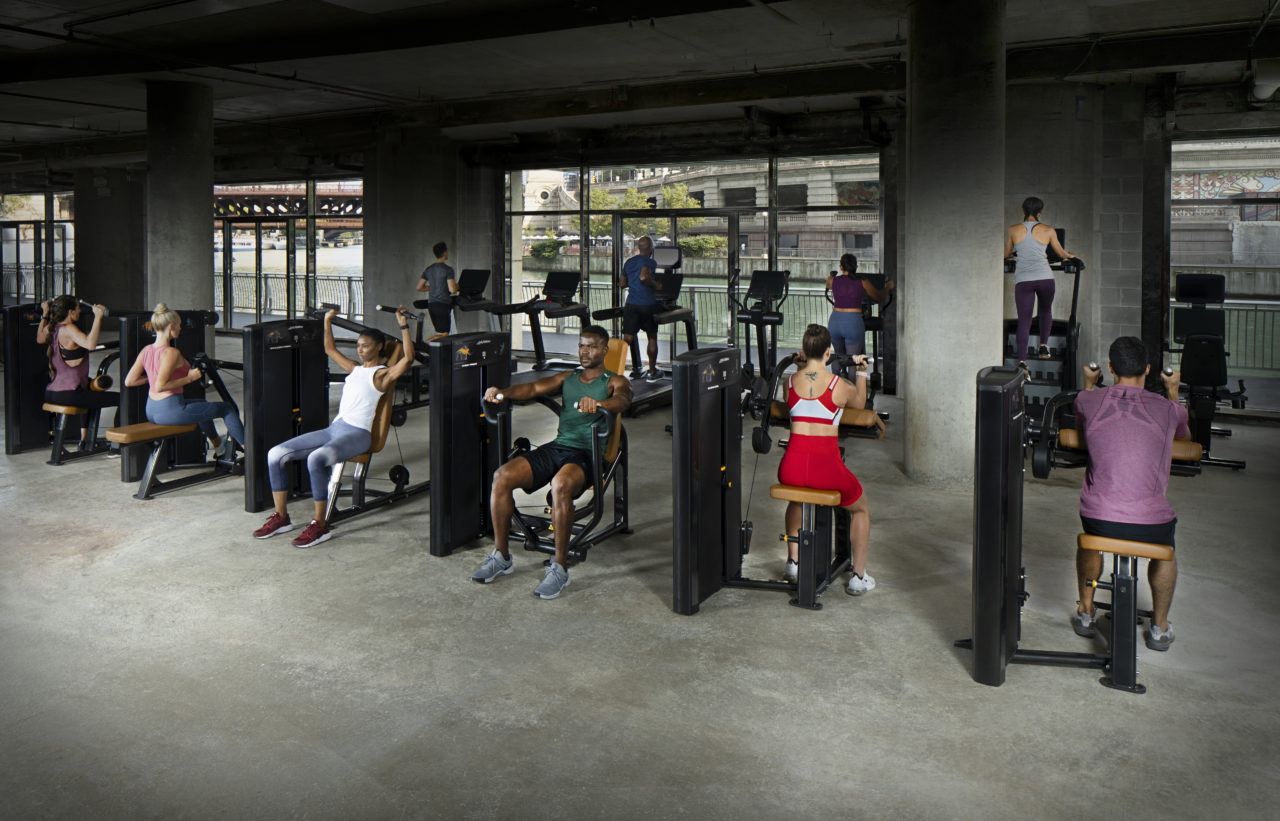 Styrketräningsutrustning från Life Fitness, Axiom Series.