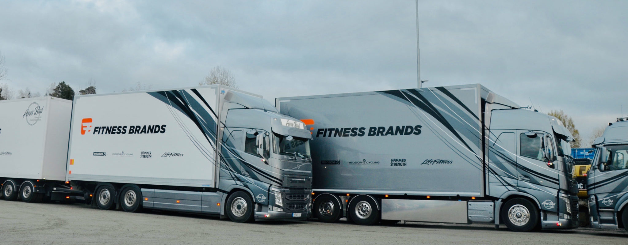 Fitness Brands lastbilar levererar utrustning över hela Sverige