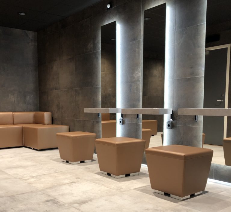 Träna Mer, omklädningsrum från Fit Interiors