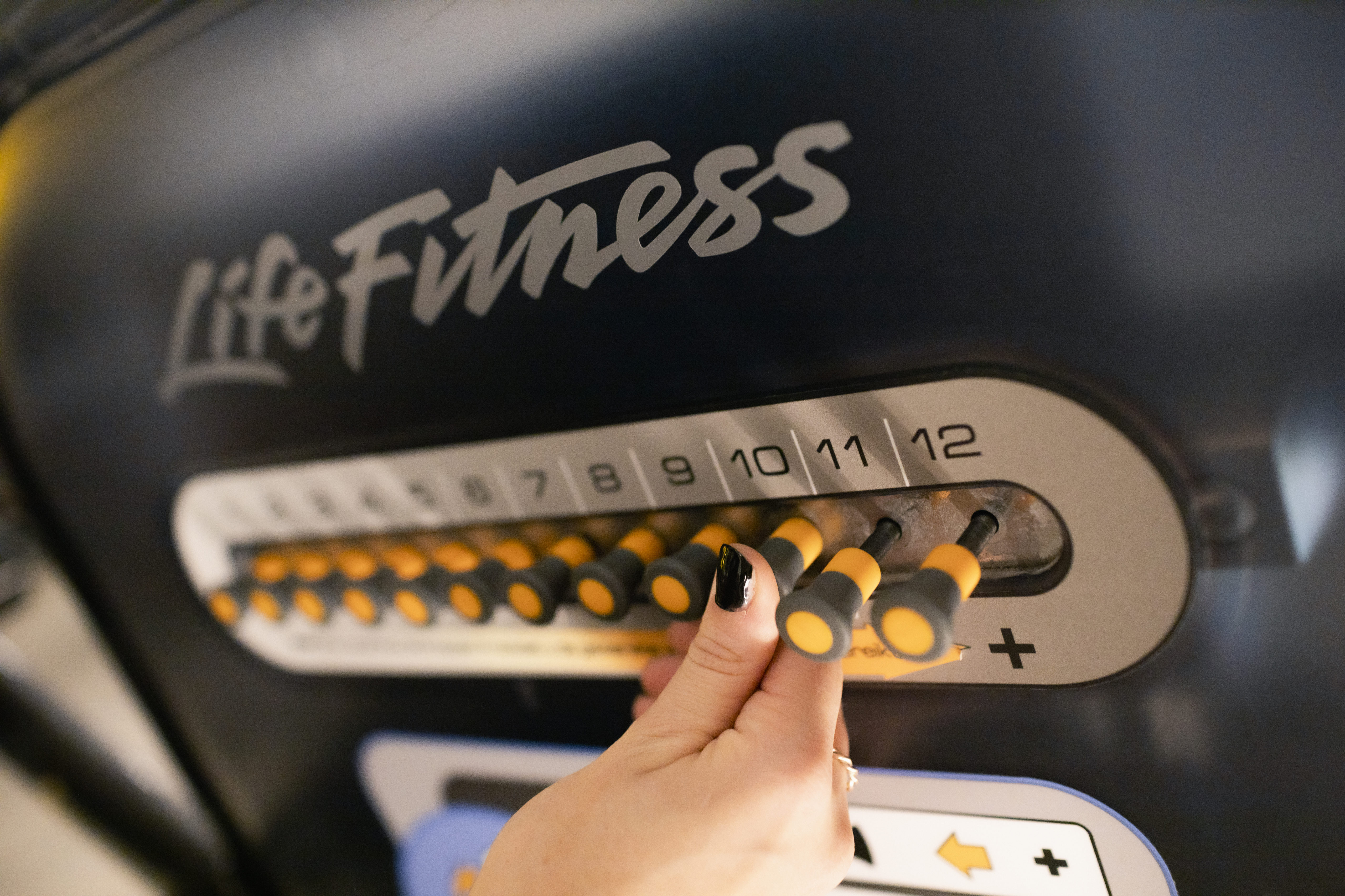 Life Circuit från Life Fitness med enkla knappar för att välja motstånd