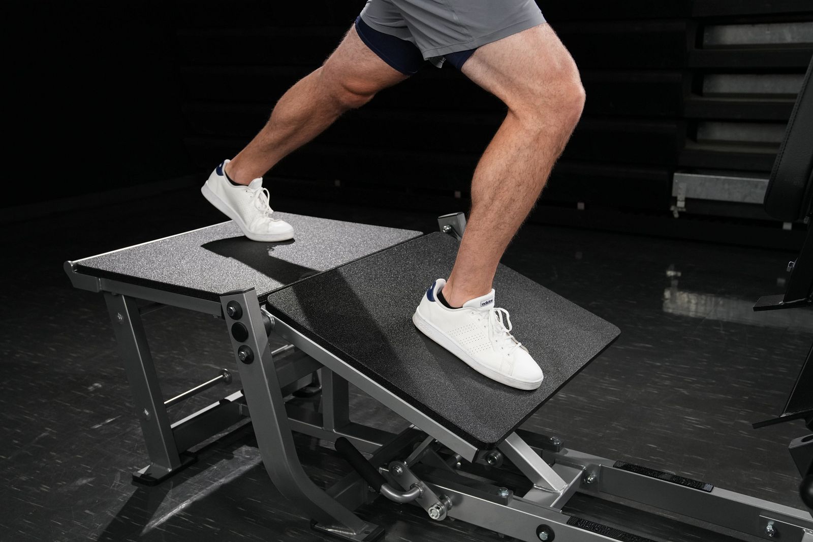 Plate Loaded Reverse V-squat - Bild 7
